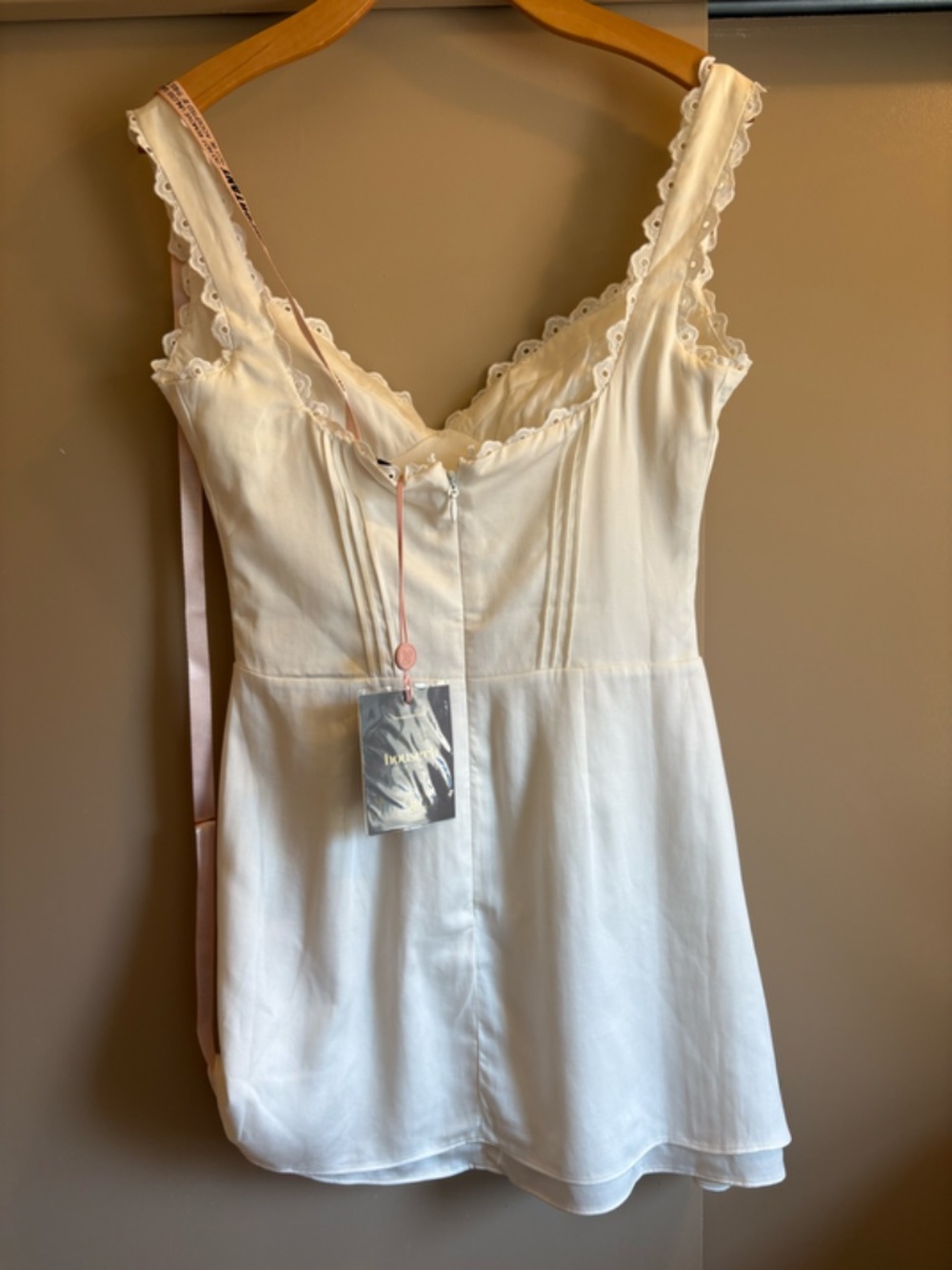 House of CB pin tuck mini dress Size M NWT - Picture 4 of 6